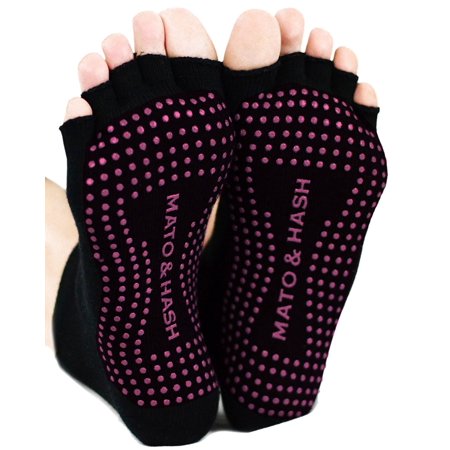  PIGOLDOG oga Socks For Women,Non Slip Skid Socks,Knee High Socks,Grippy  Crew Pilates Socks,Great Grip Socks For Barre&Dance (1Pair/Black) :  Clothing, Shoes & Jewelry
